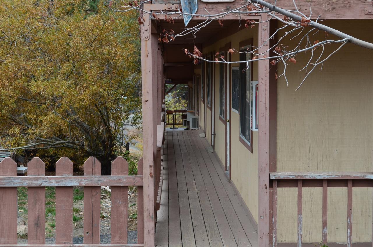 Deep Creek Motel Running Springs Exterior photo