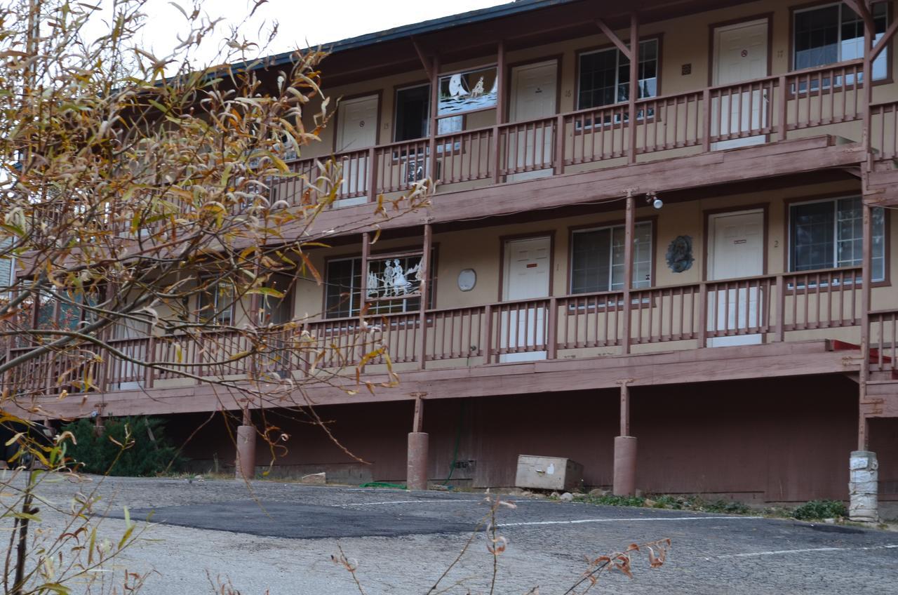 Deep Creek Motel Running Springs Exterior photo